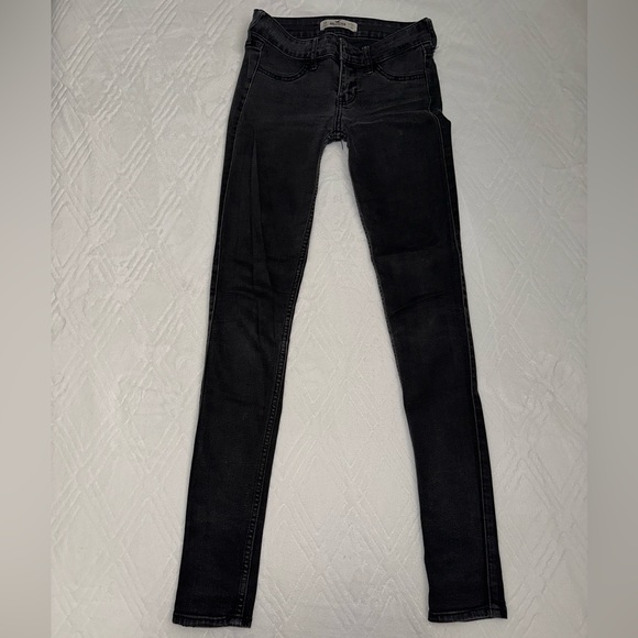 Black Hollister skinny jeans - Picture 2 of 3